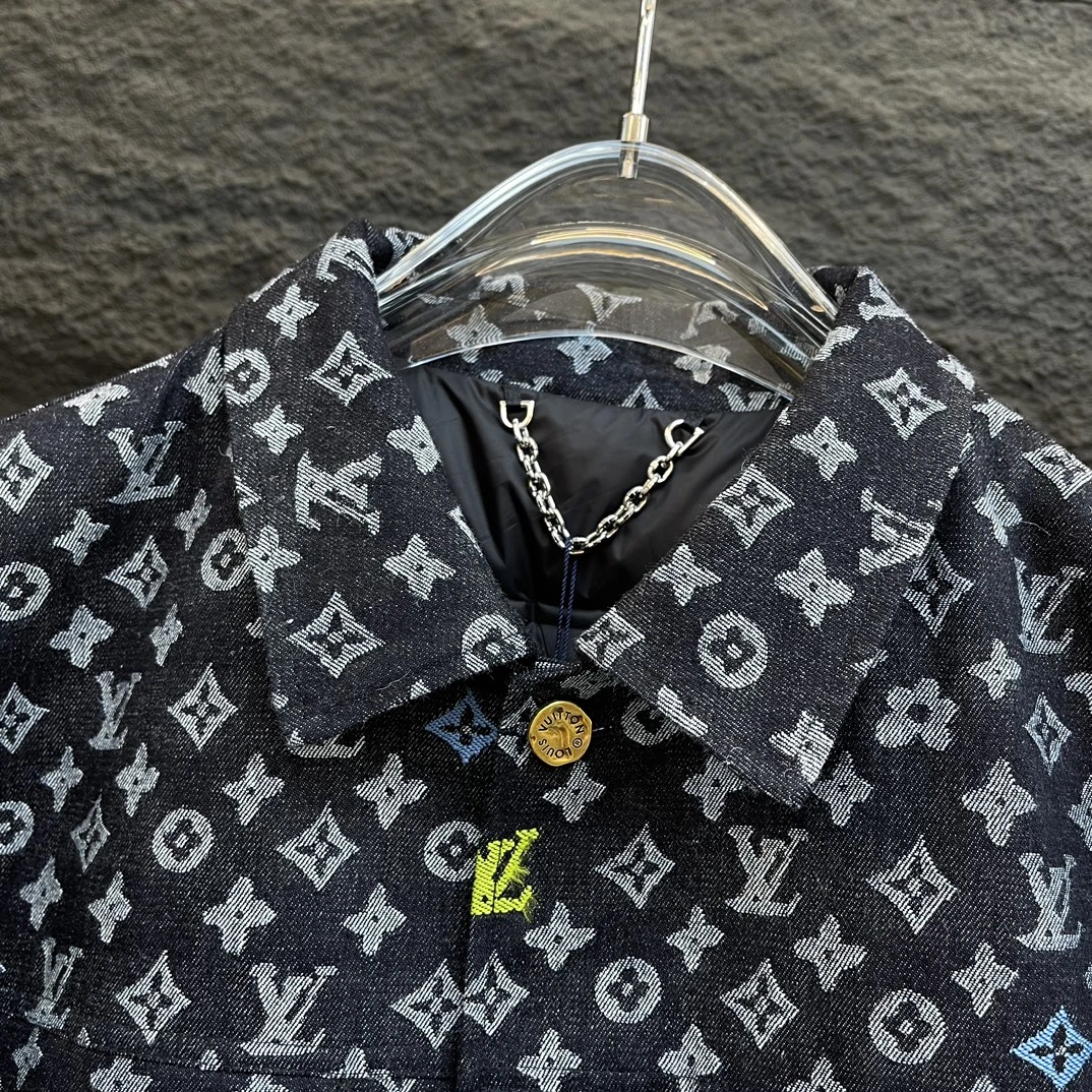 Snug Louis Vuitton Down Jackets 139435