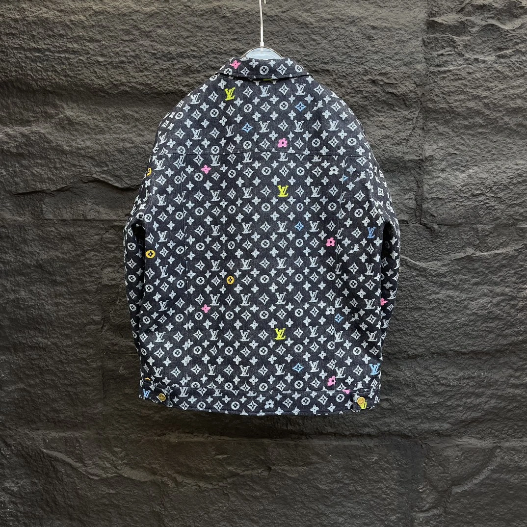 Snug Louis Vuitton Down Jackets 139435