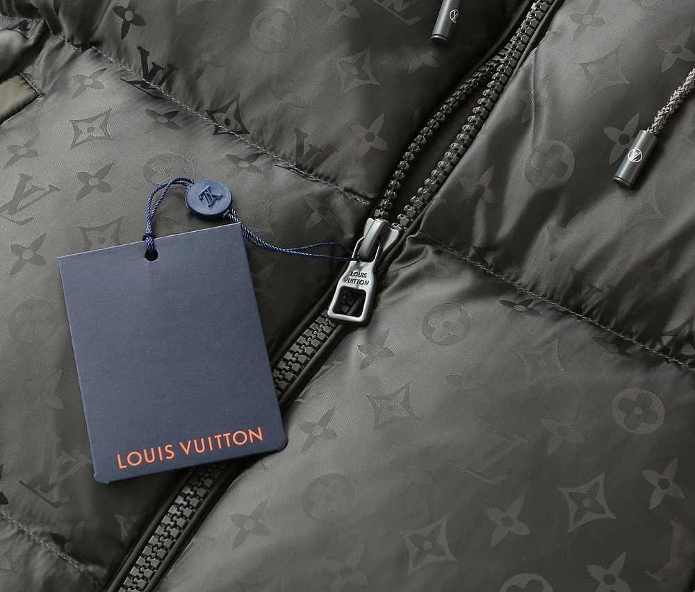 Breathable Louis Vuitton Down Jackets 139418