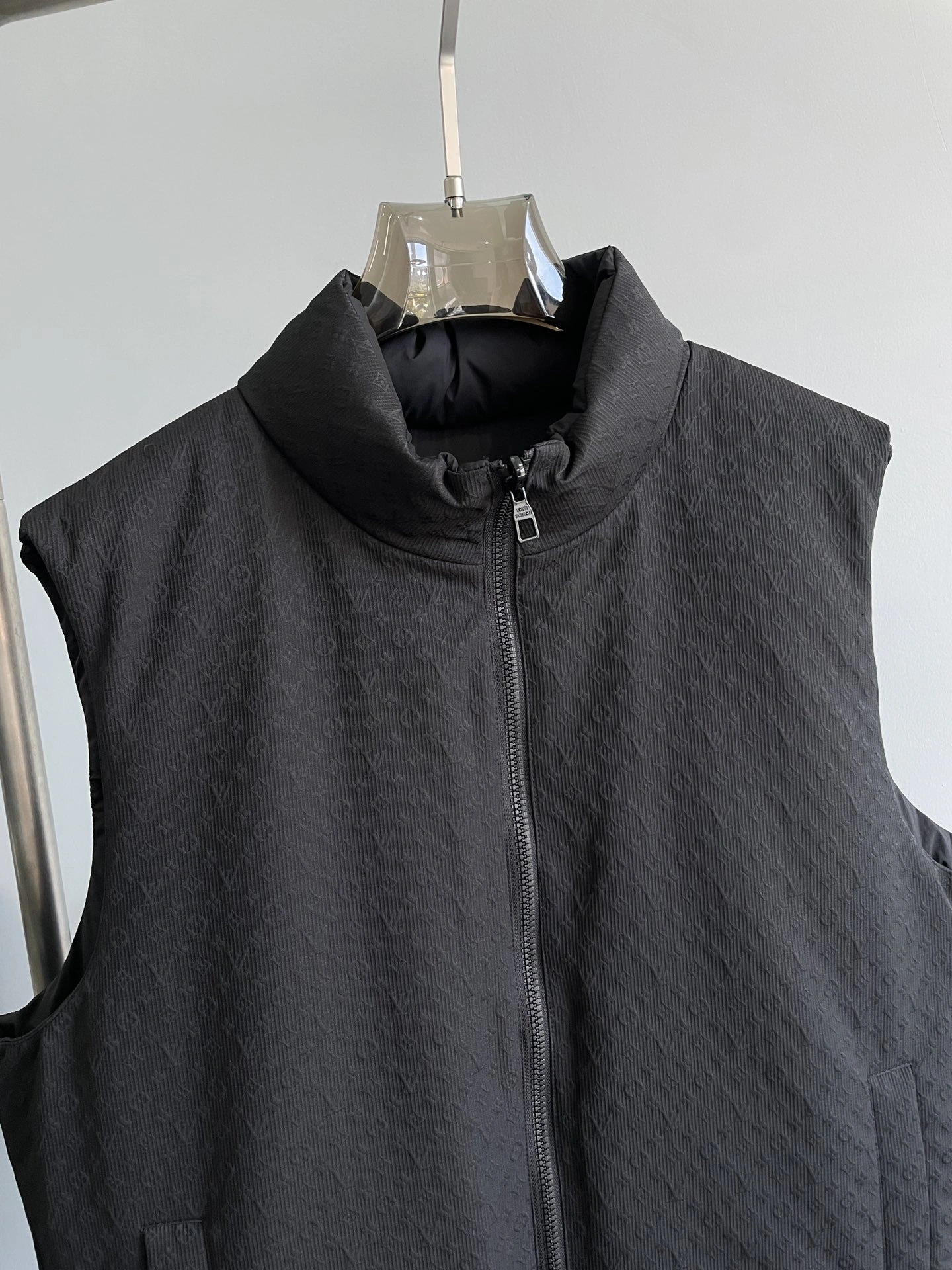 Louis Vuitton Down Jackets Lightweight 139411