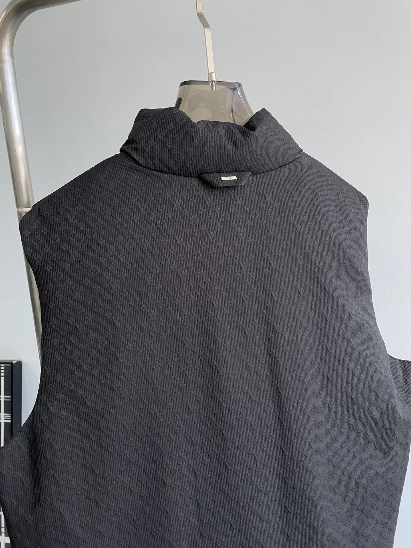 Louis Vuitton Down Jackets Lightweight 139411