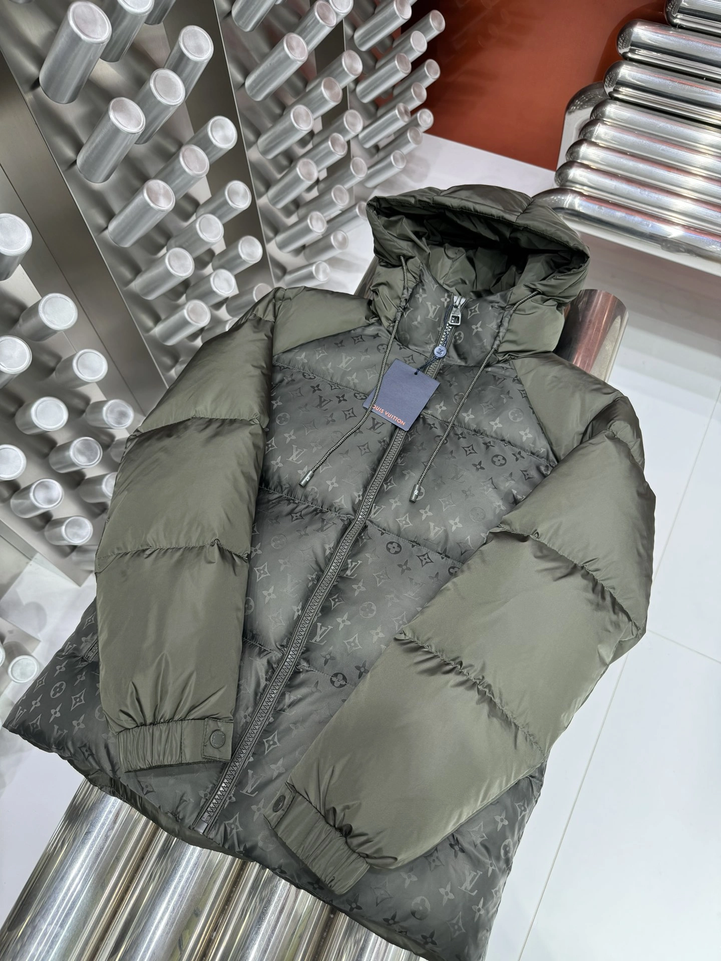 Louis Vuitton Down Jackets Tailored 139413