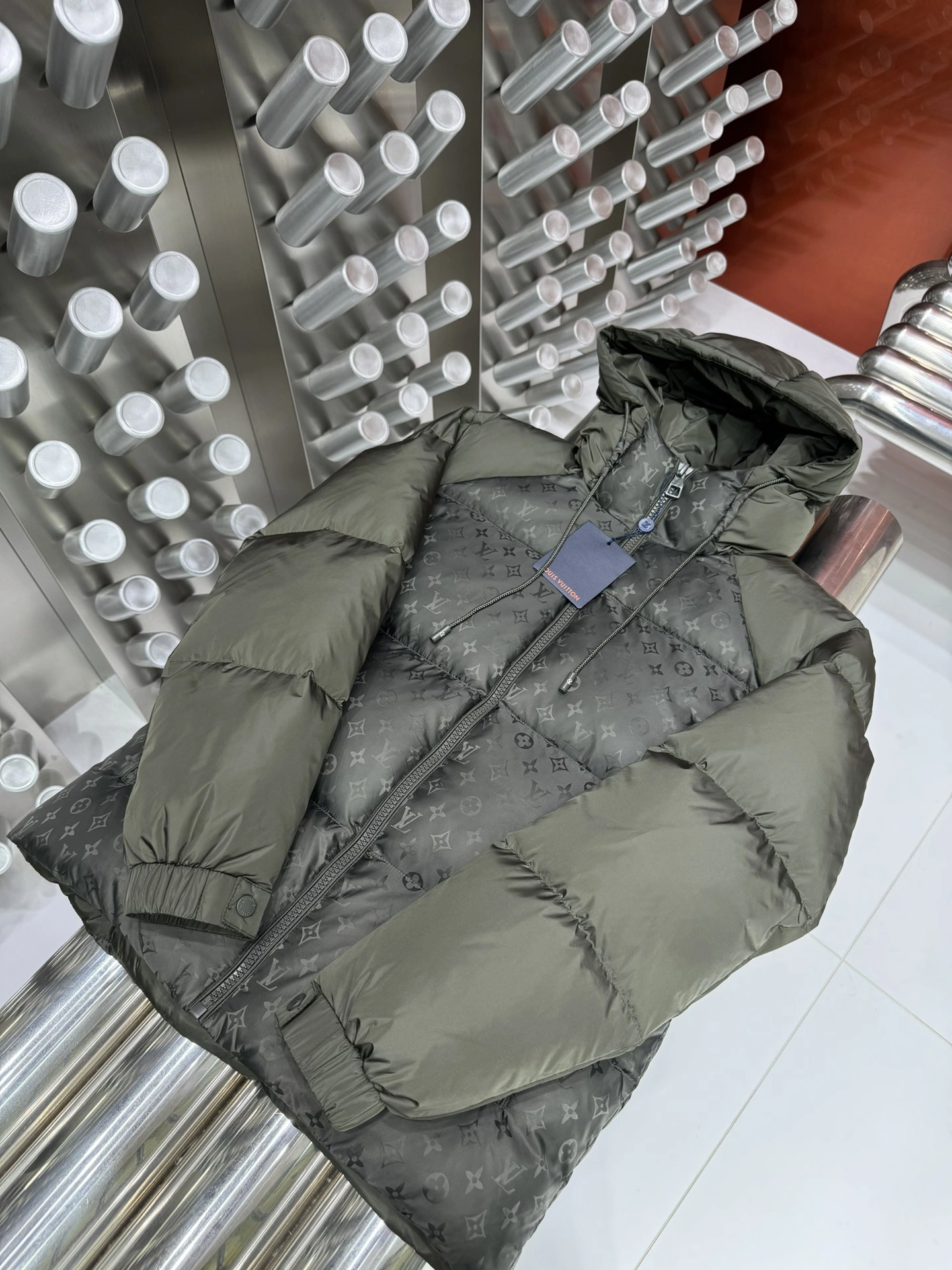 Louis Vuitton Down Jackets Tailored 139413