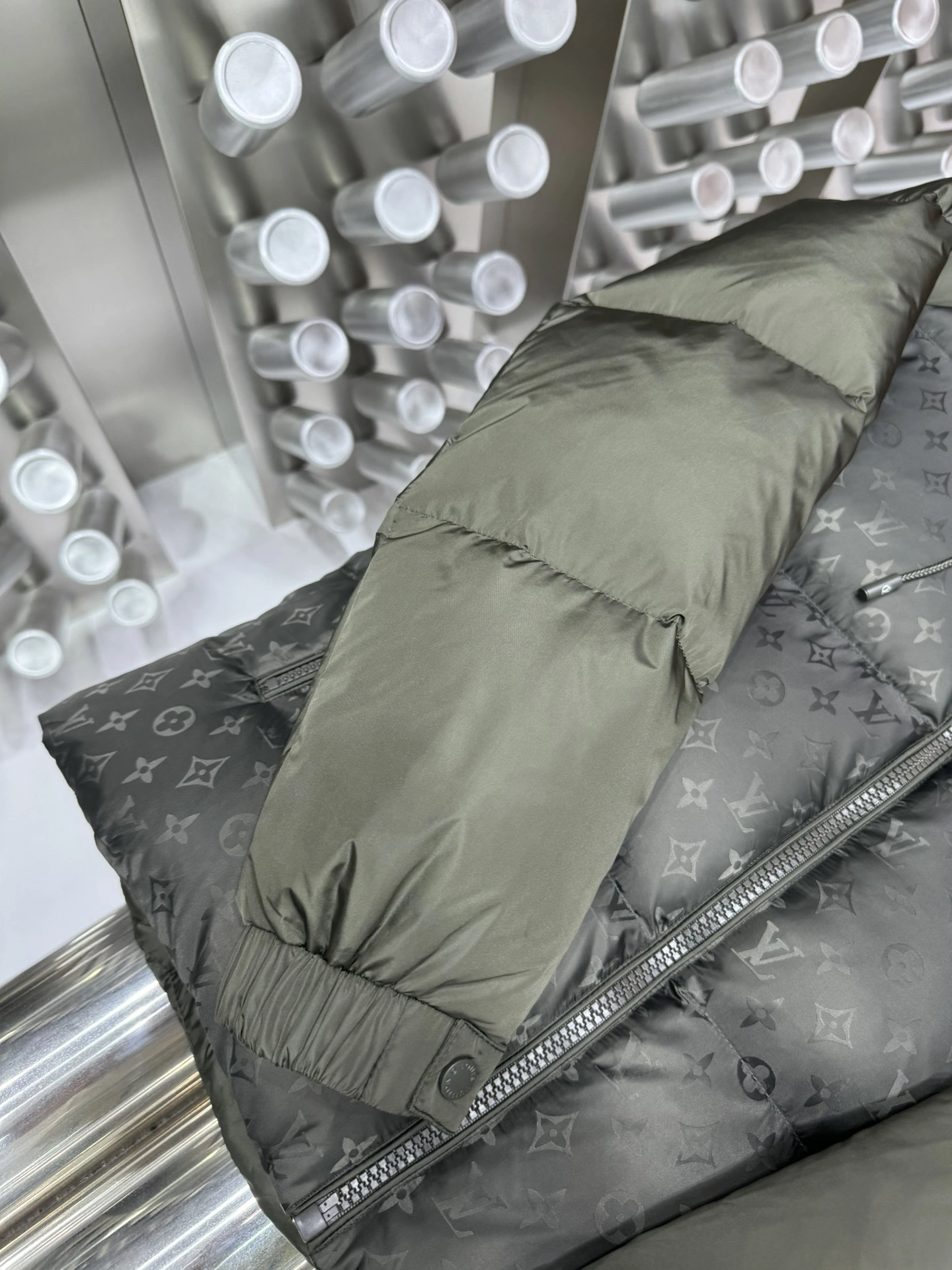 Louis Vuitton Down Jackets Tailored 139413