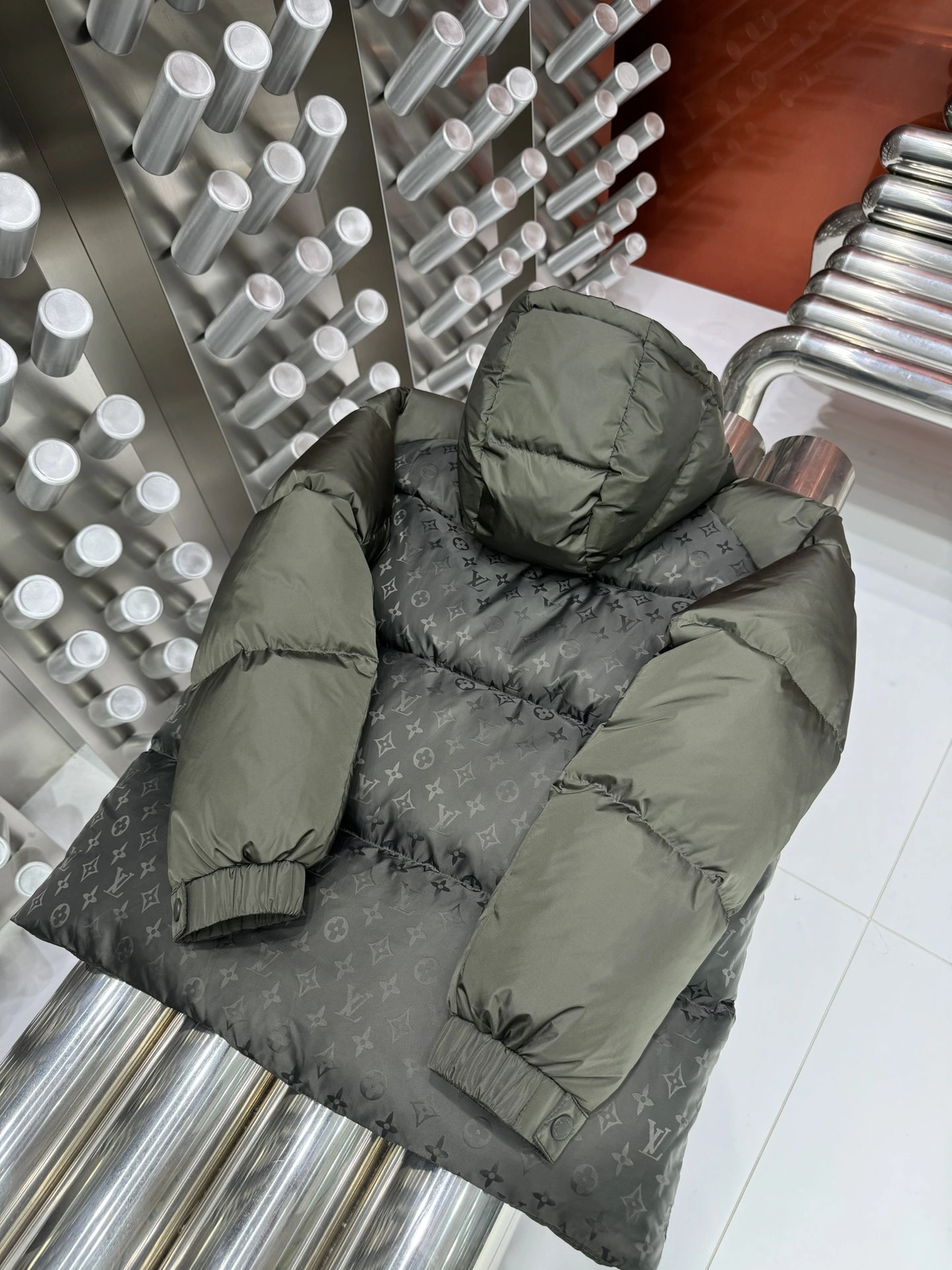 Louis Vuitton Down Jackets Tailored 139413