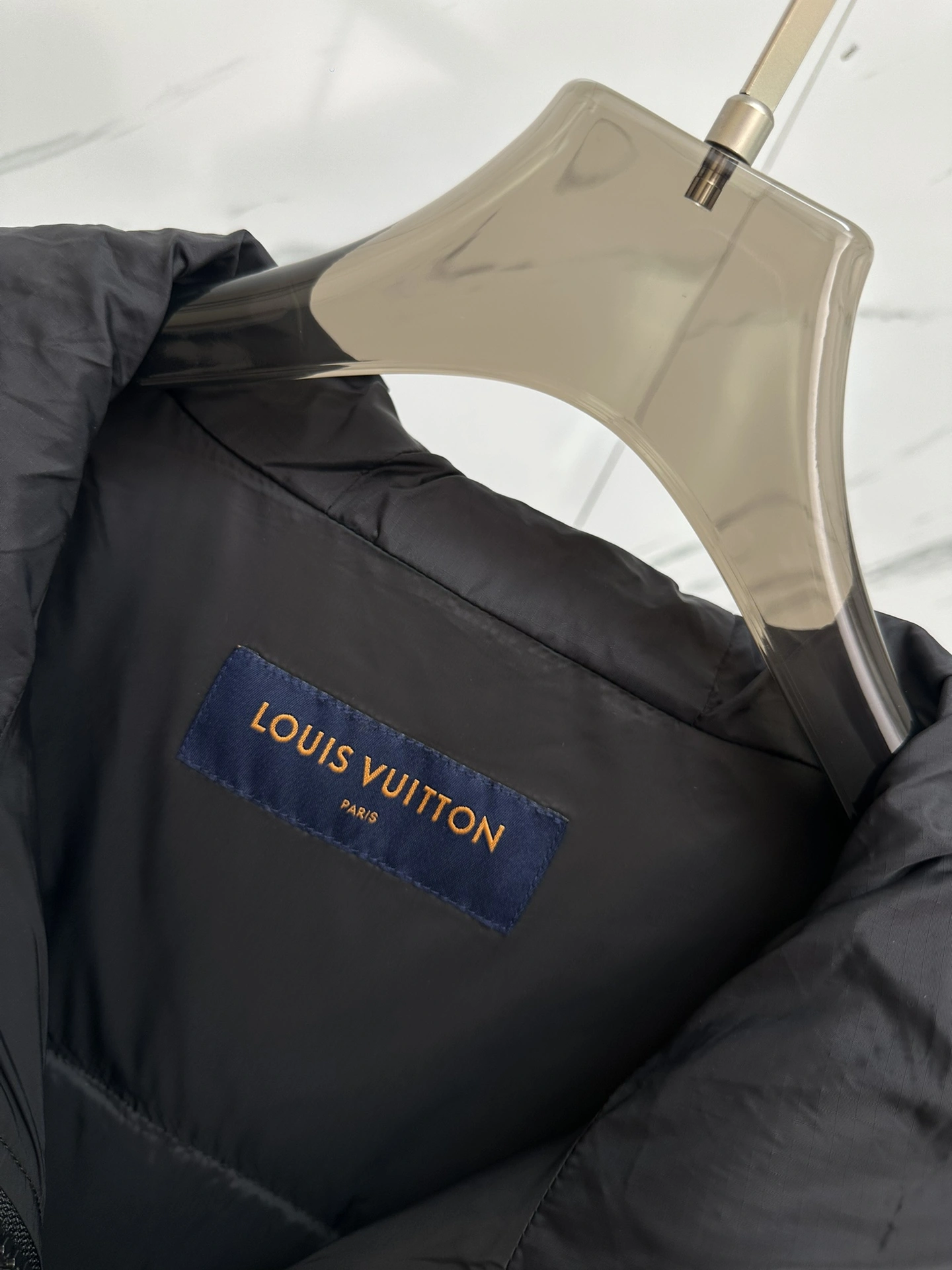 FlexibleFit Louis Vuitton Down Jackets 139415