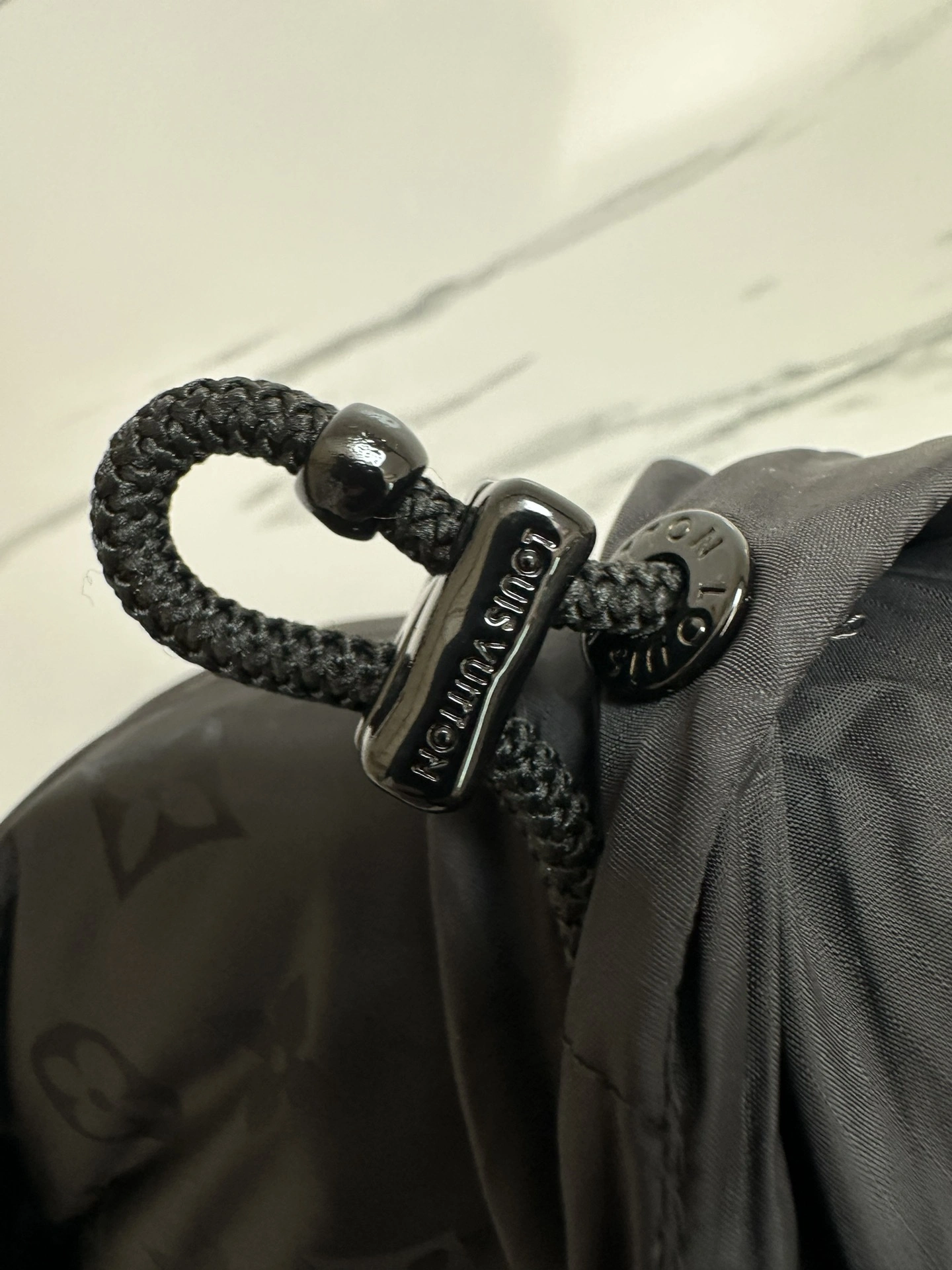 FlexibleFit Louis Vuitton Down Jackets 139415