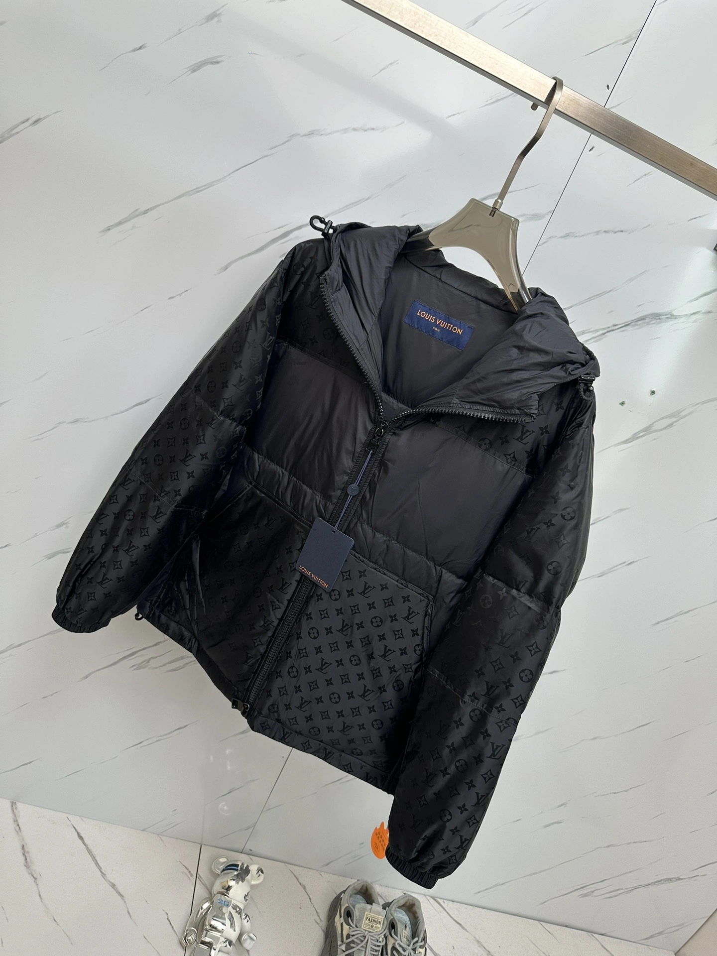 FlexibleFit Louis Vuitton Down Jackets 139415