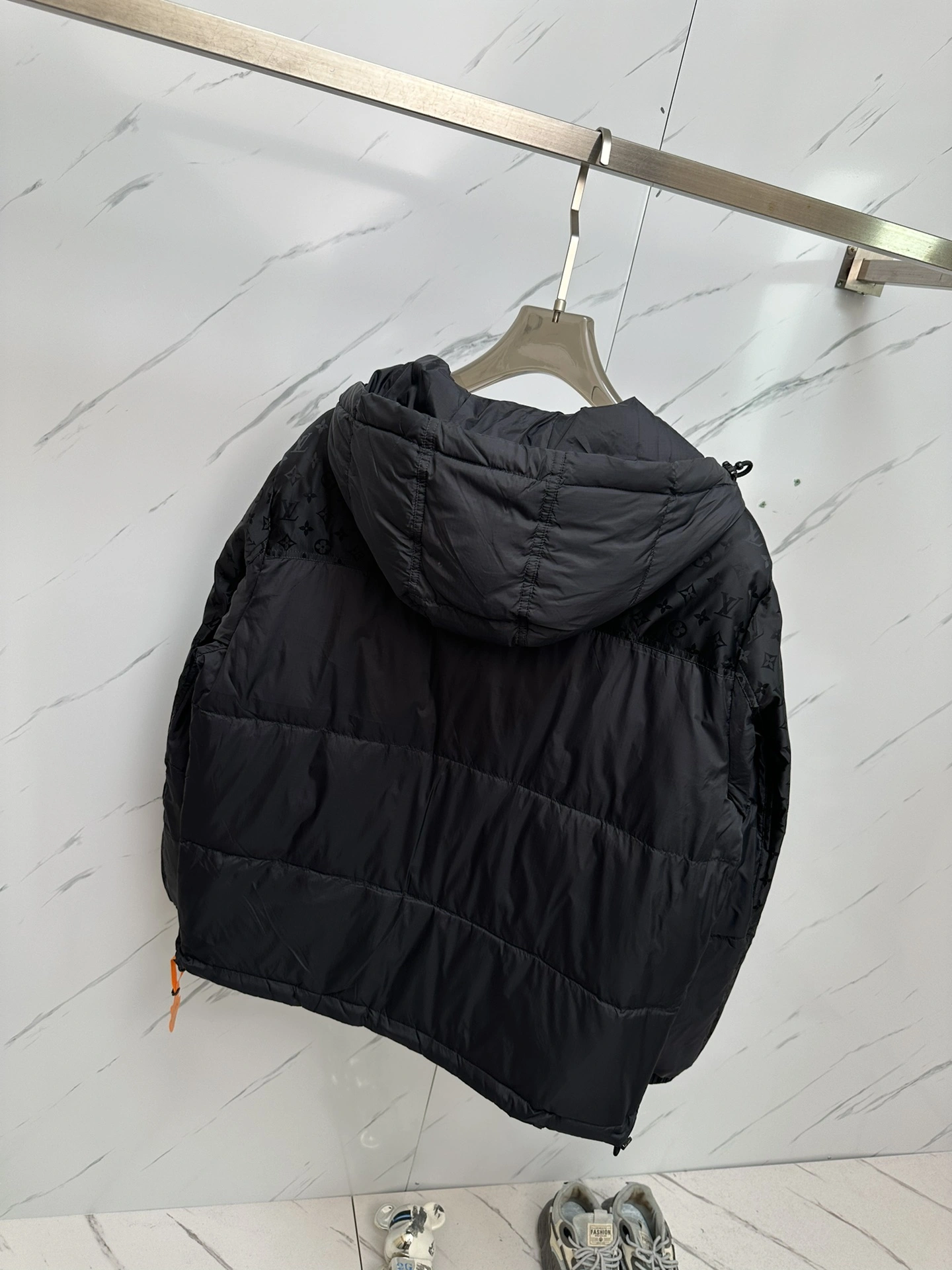 FlexibleFit Louis Vuitton Down Jackets 139415
