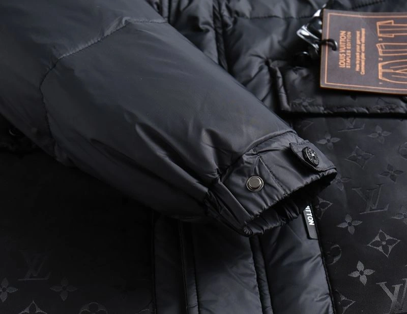 Stretchable Louis Vuitton Down Jackets 139353