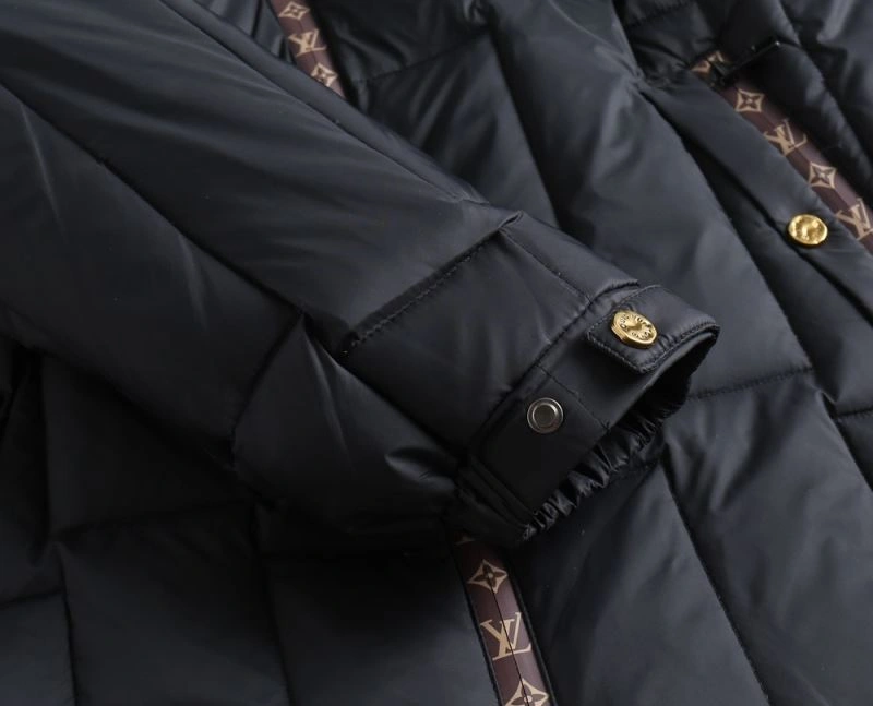 Functional Louis Vuitton Down Jackets 139352