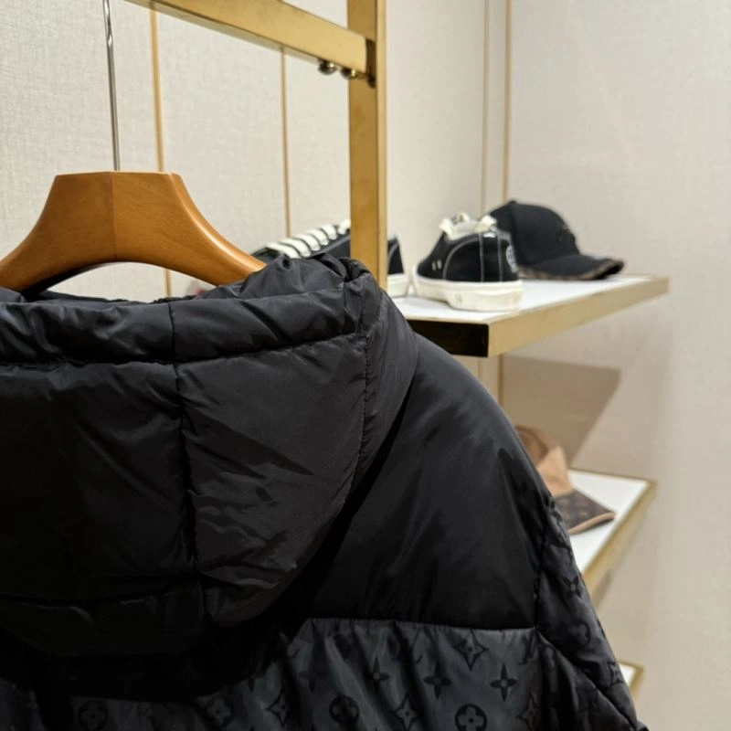 RelaxedFit Louis Vuitton Down Jackets 139342