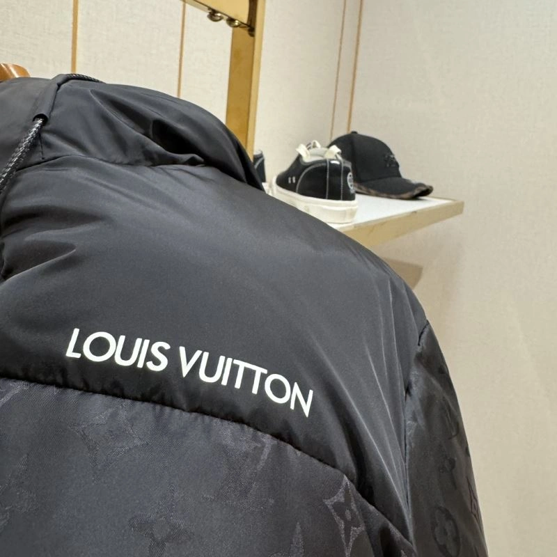RelaxedFit Louis Vuitton Down Jackets 139342