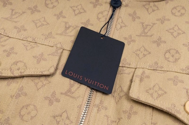 Unisex Louis Vuitton Down Jackets 139324