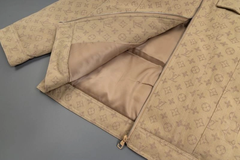 Unisex Louis Vuitton Down Jackets 139324