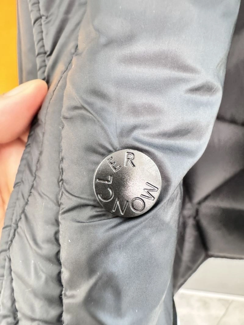 Neat Louis Vuitton Down Jackets 139328