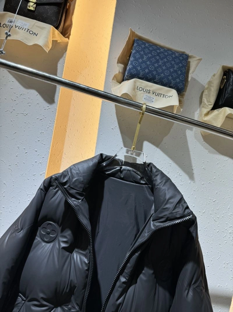 DailyWear Louis Vuitton Down Jackets 139317