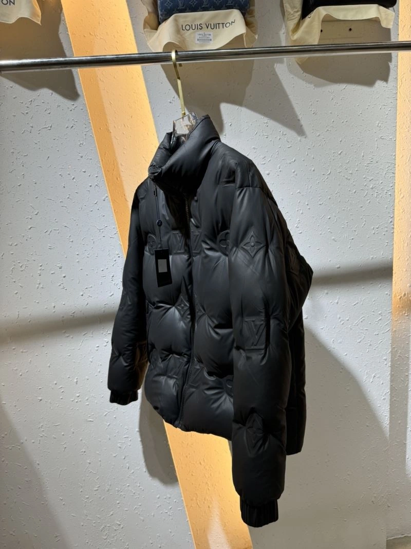 DailyWear Louis Vuitton Down Jackets 139317