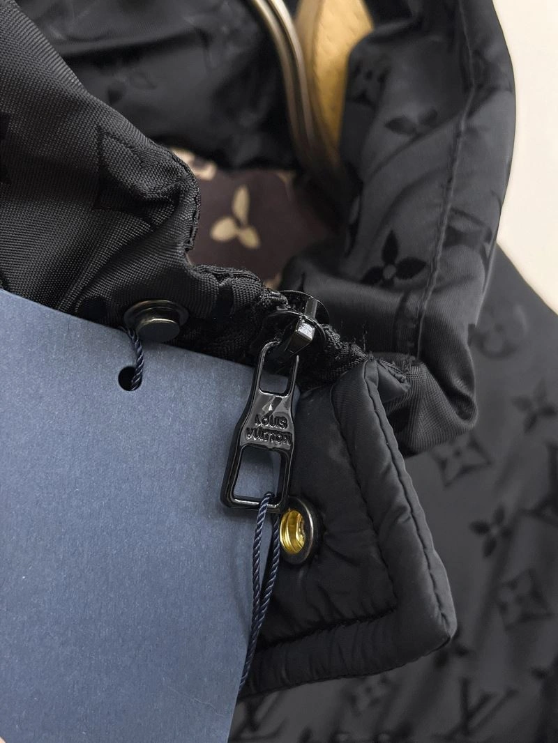 Compact Louis Vuitton Down Jackets 139296