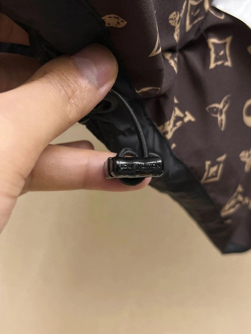 Compact Louis Vuitton Down Jackets 139296
