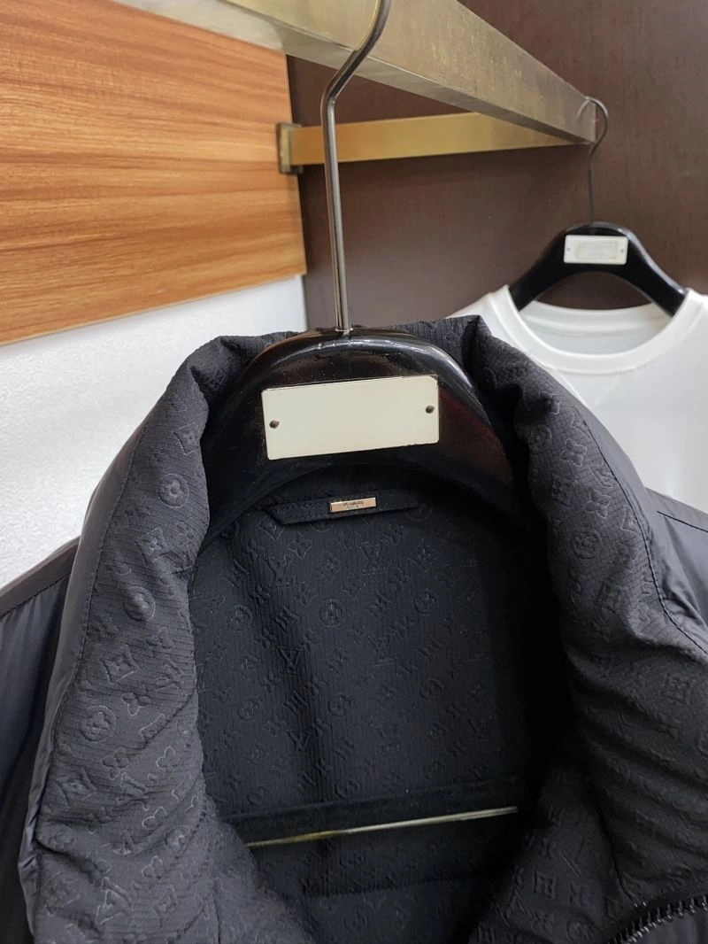 Louis Vuitton Down Jackets Sporty 139298