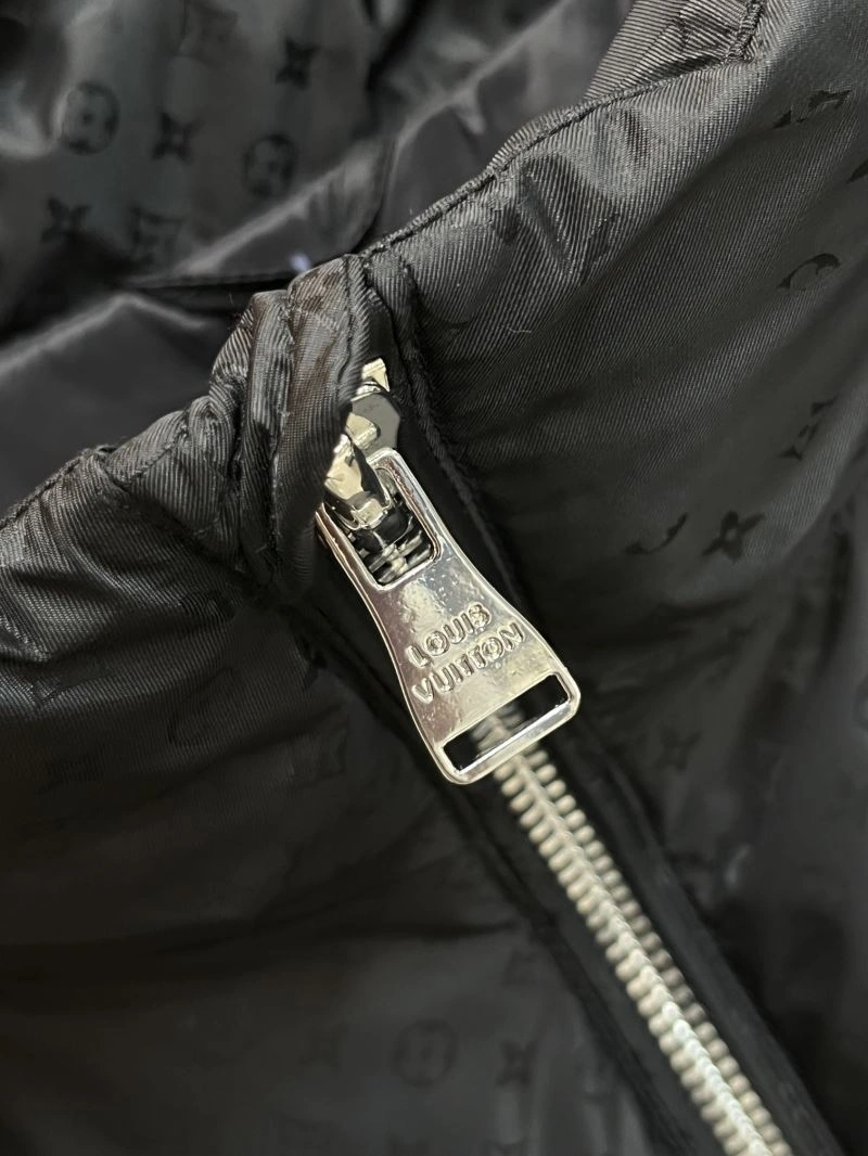 Louis Vuitton Down Jackets UrbanChic 139297