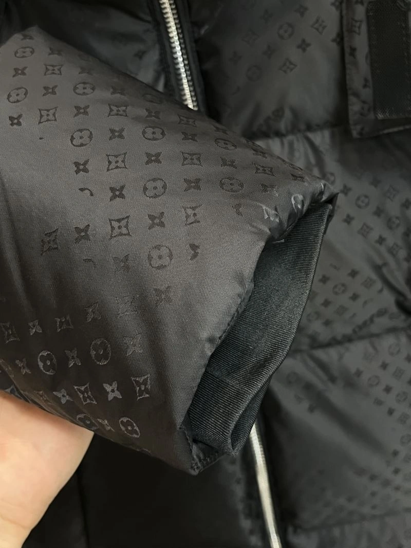Louis Vuitton Down Jackets UrbanChic 139297