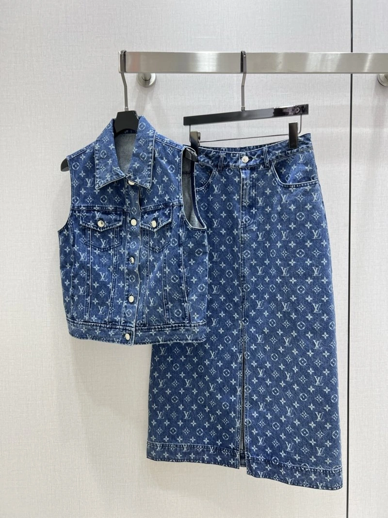 Louis Vuitton Dress Suits Affordable 131184