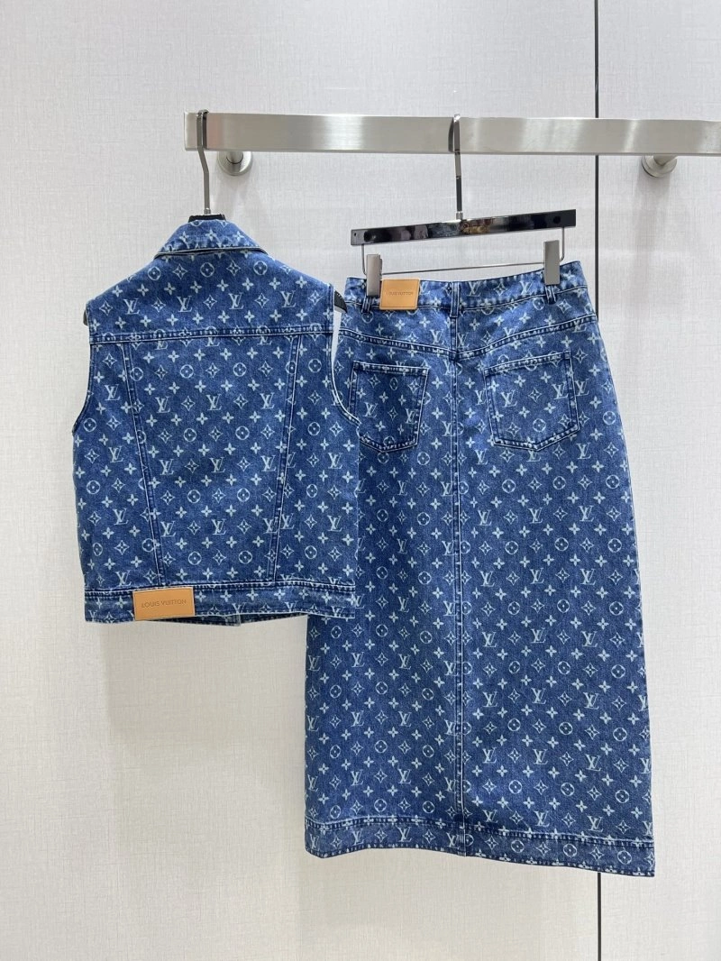 Louis Vuitton Dress Suits Affordable 131184