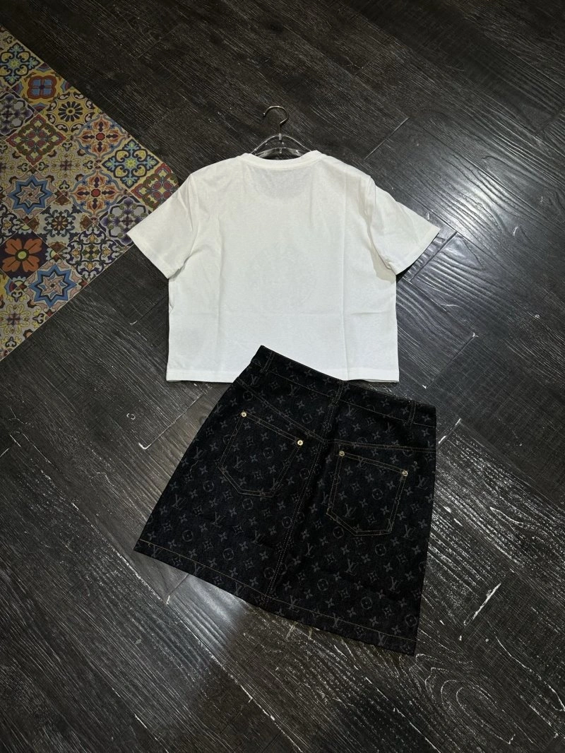 Louis Vuitton Dress Suits Elegant 131816