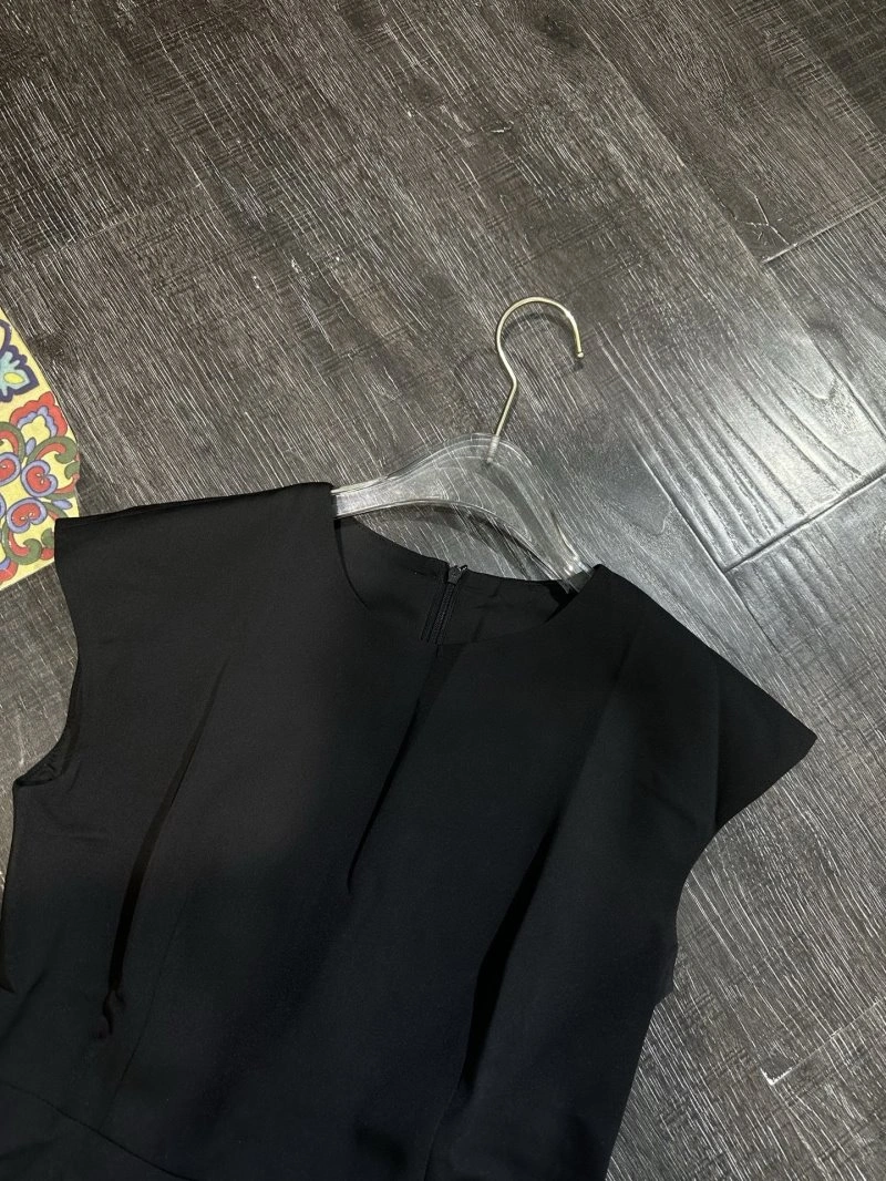 WeatherProof Louis Vuitton Dress Suits 131818