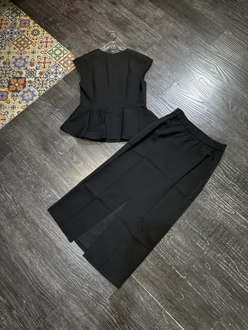 WeatherProof Louis Vuitton Dress Suits 131818
