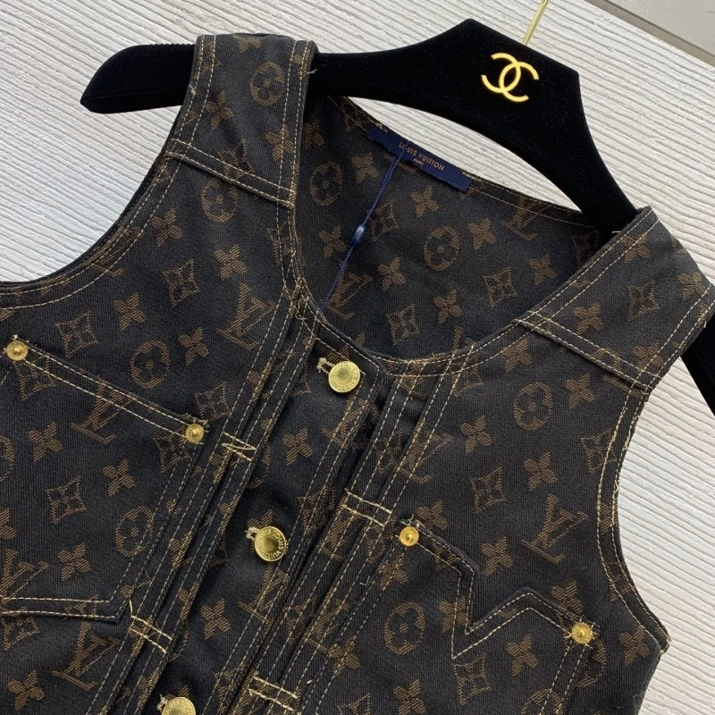 Stylish Louis Vuitton Dress Suits 130807
