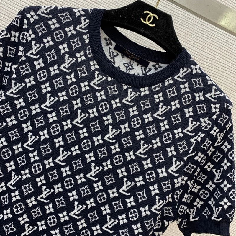 SportInspired Louis Vuitton Dress Suits 131405
