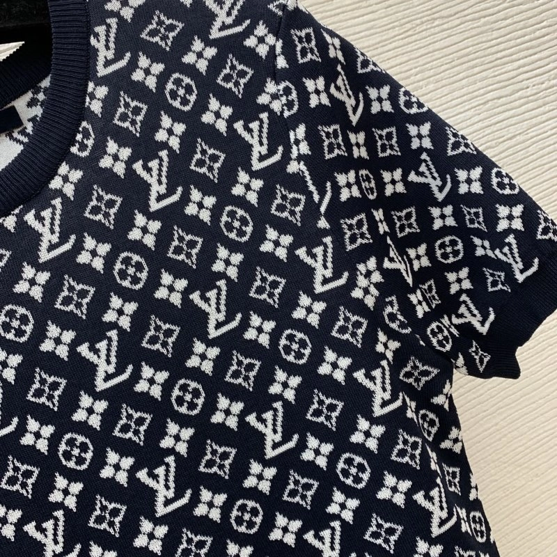 SportInspired Louis Vuitton Dress Suits 131405