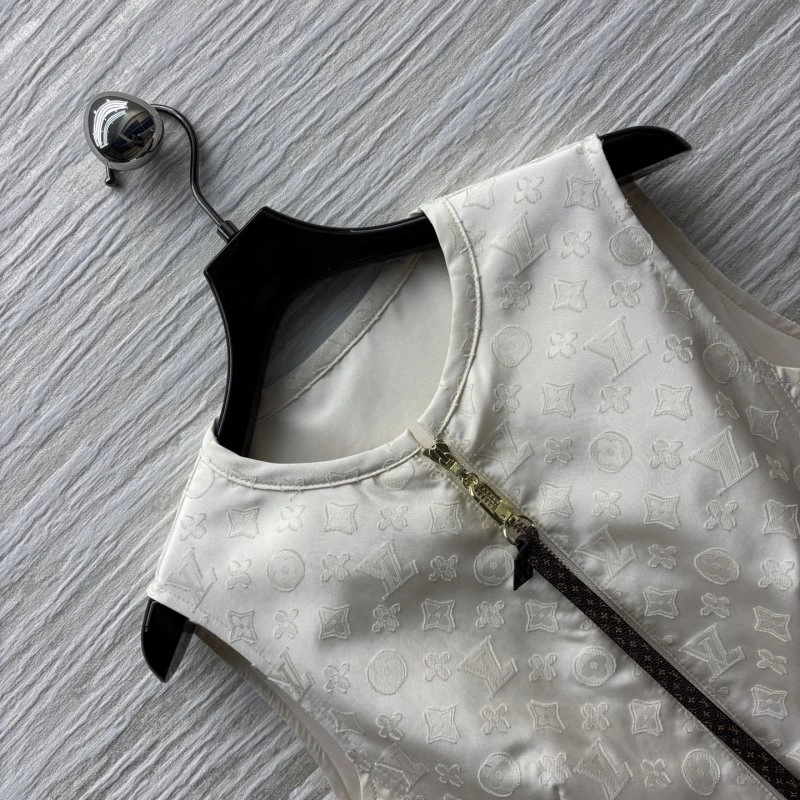 Versatile Louis Vuitton Dress 131173