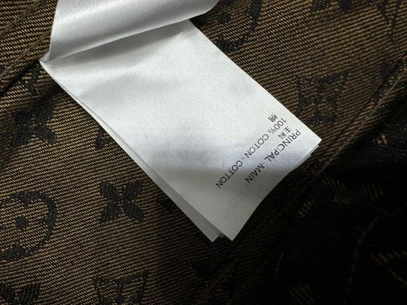 Compact Louis Vuitton Dress 131170