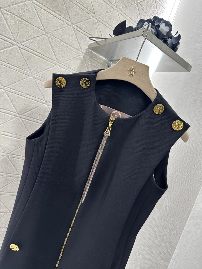 WaterResistant Louis Vuitton Dress 131876