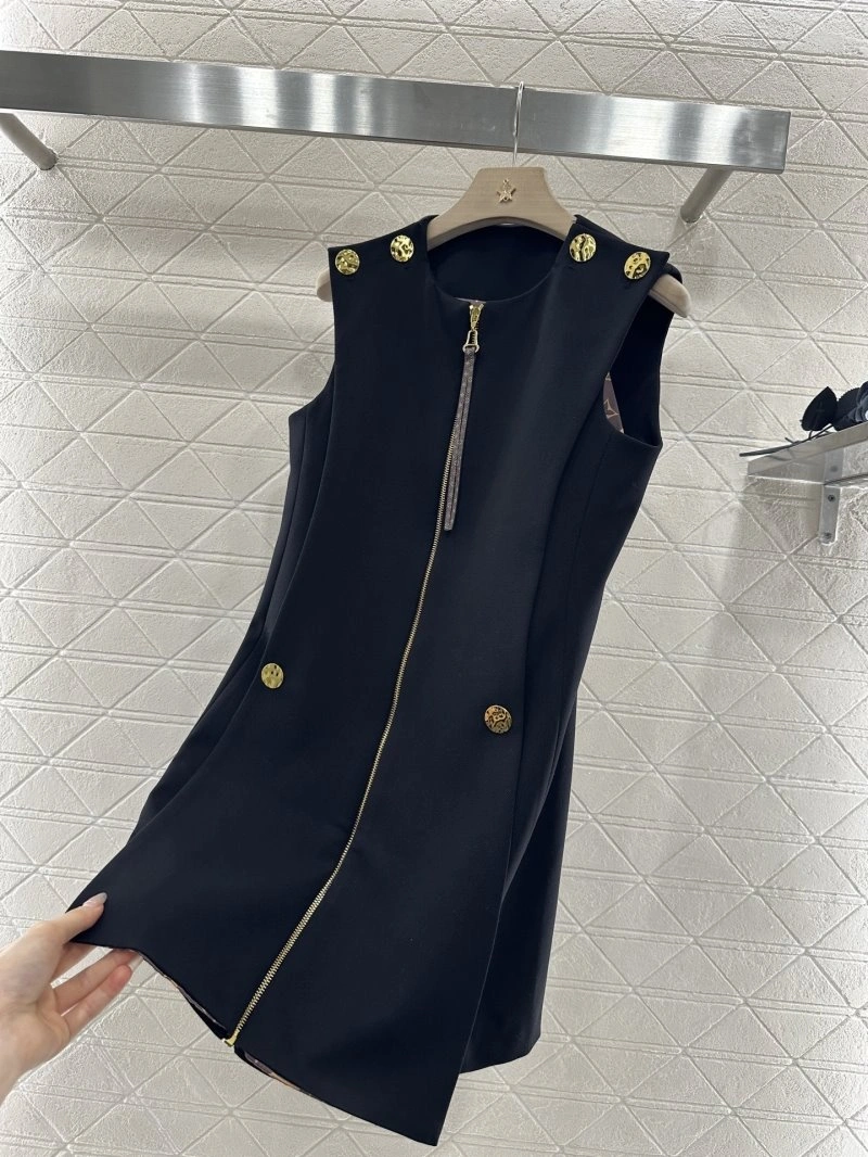 WaterResistant Louis Vuitton Dress 131876