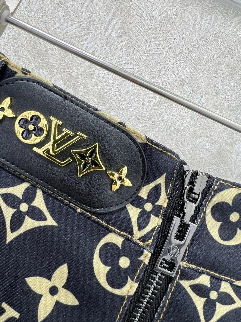 WellDesigned Louis Vuitton Dress 131870