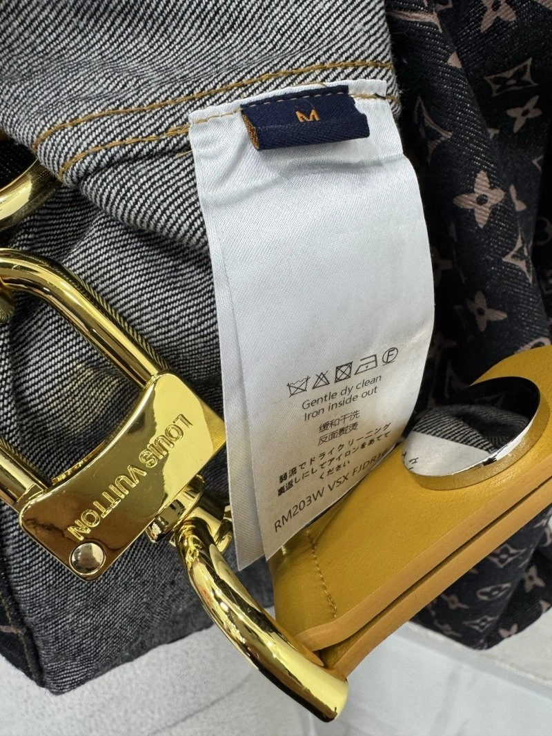 Classic Louis Vuitton Dress 131854