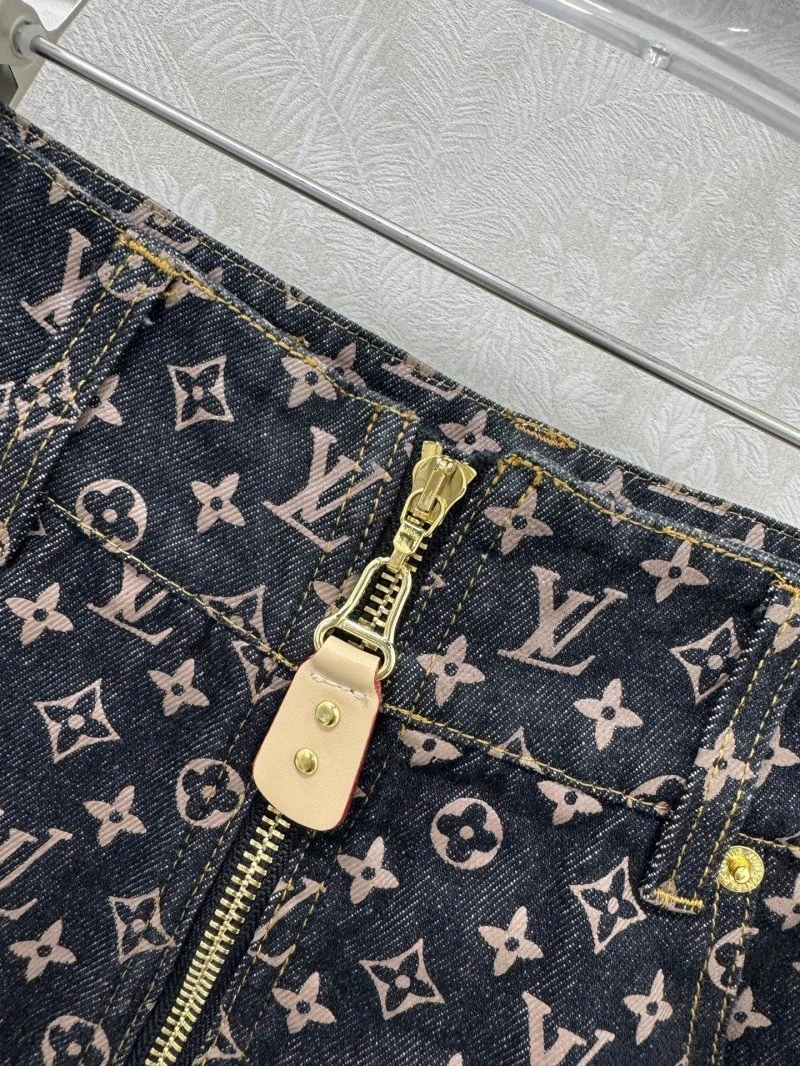 Fashionable Louis Vuitton Dress 131859