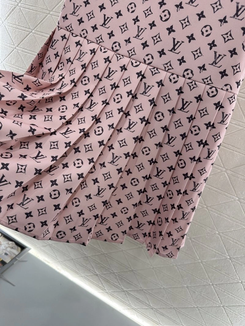 Fashionable Louis Vuitton Dress 131845