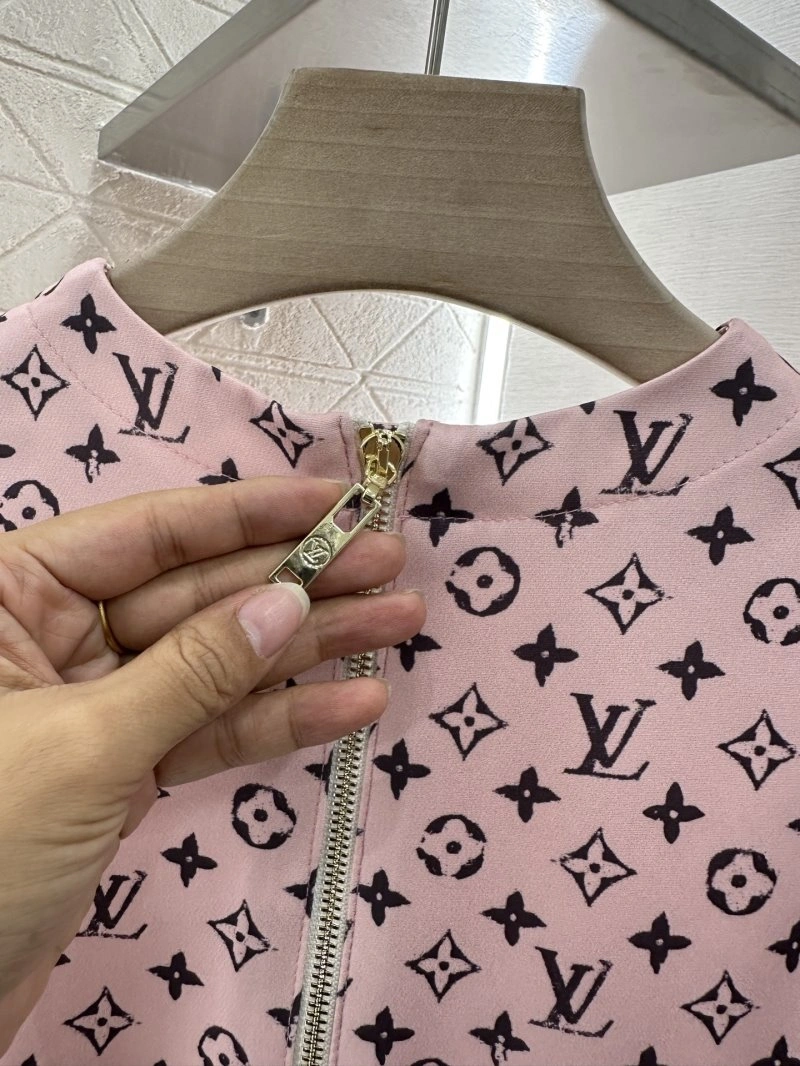 Fashionable Louis Vuitton Dress 131845