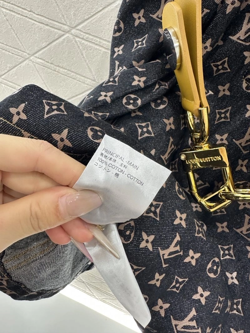Louis Vuitton Dress Casual 131832