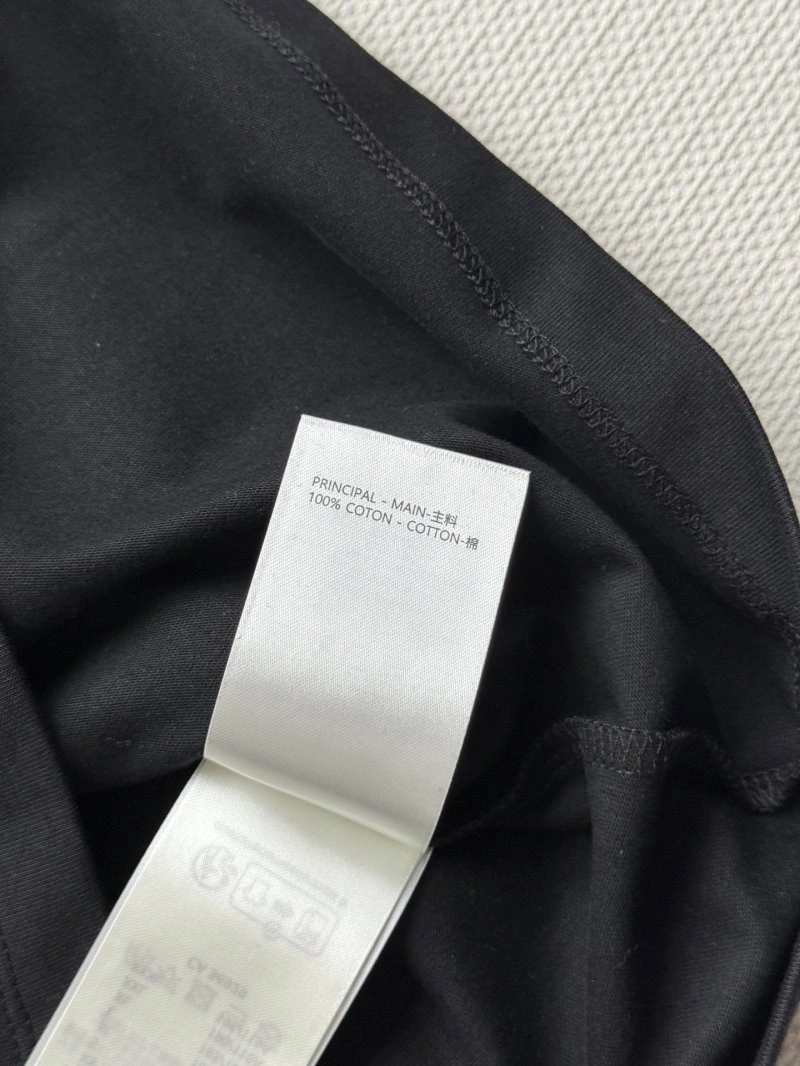 Effortless Louis Vuitton Dress 131827