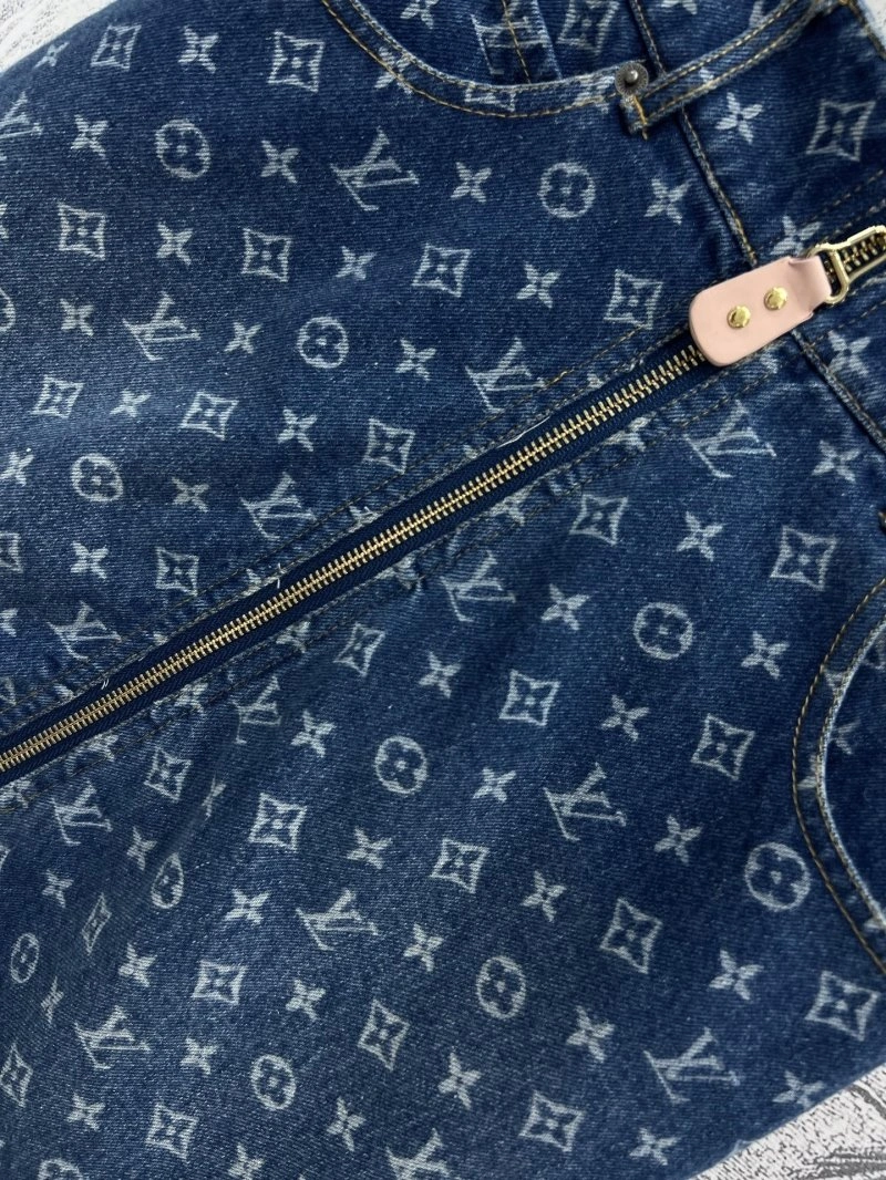 Sleek Louis Vuitton Dress 130899