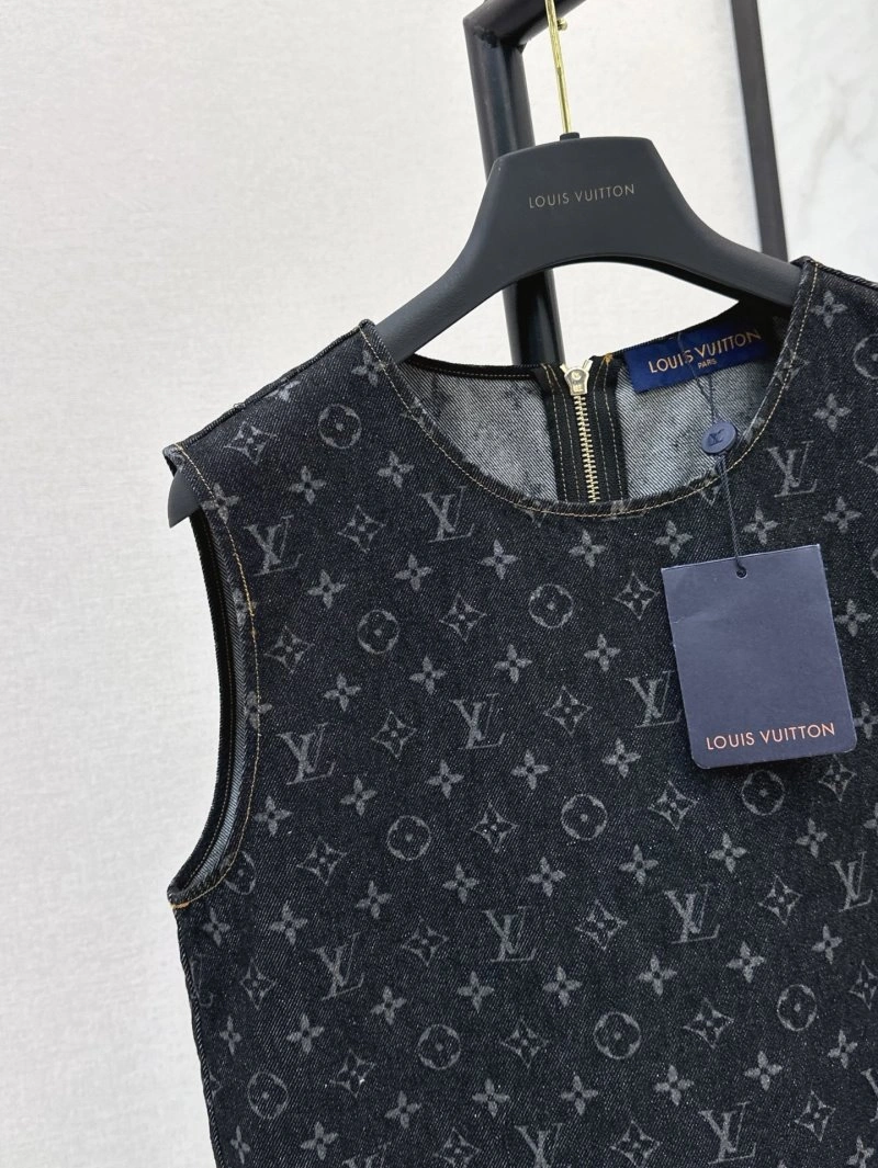 Louis Vuitton Dress Breathable 130892
