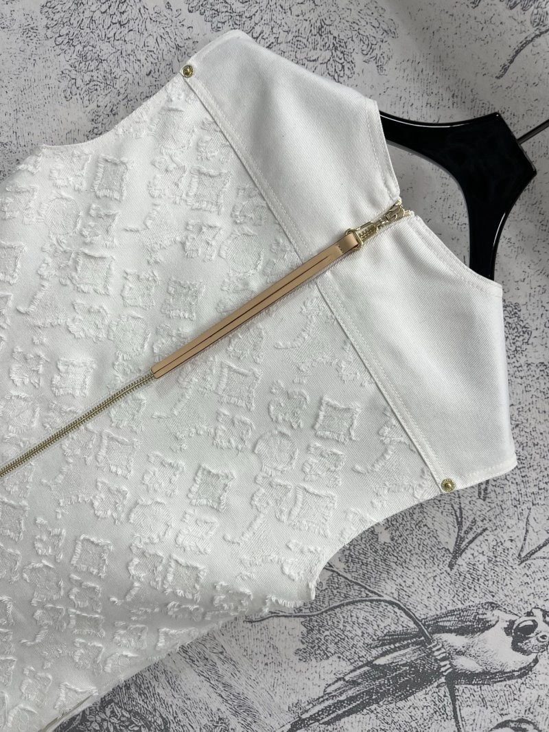 Sleek Louis Vuitton Dress 130869