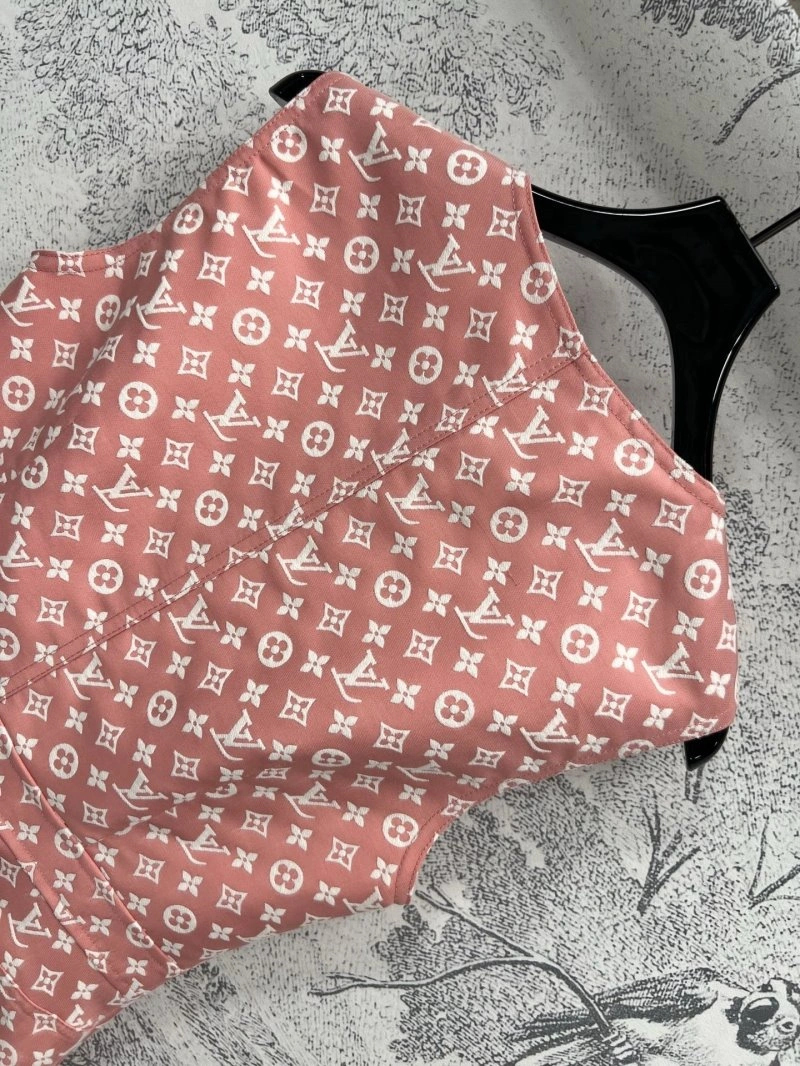 Louis Vuitton Dress Breathable 130877